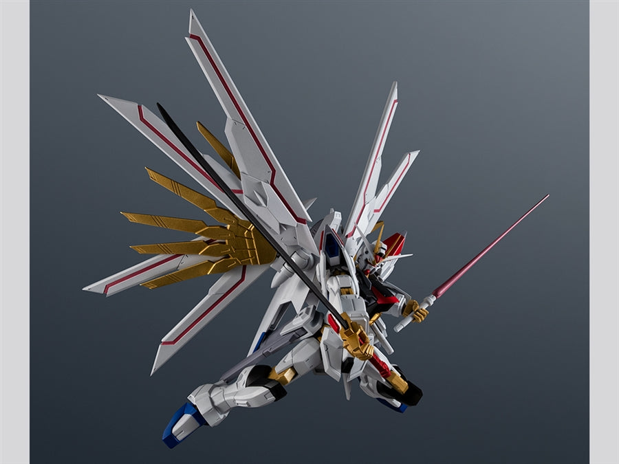 GUNDAM - GUNDAM UNIVERSE ZGMF/A-262PD-P Mighty Strike Freedom Gundam (PRE-BUILT ARTICULATION GUNDAM)